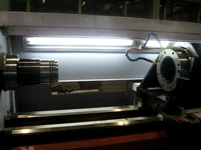 工程車(chē)液壓缸加工(圖1)